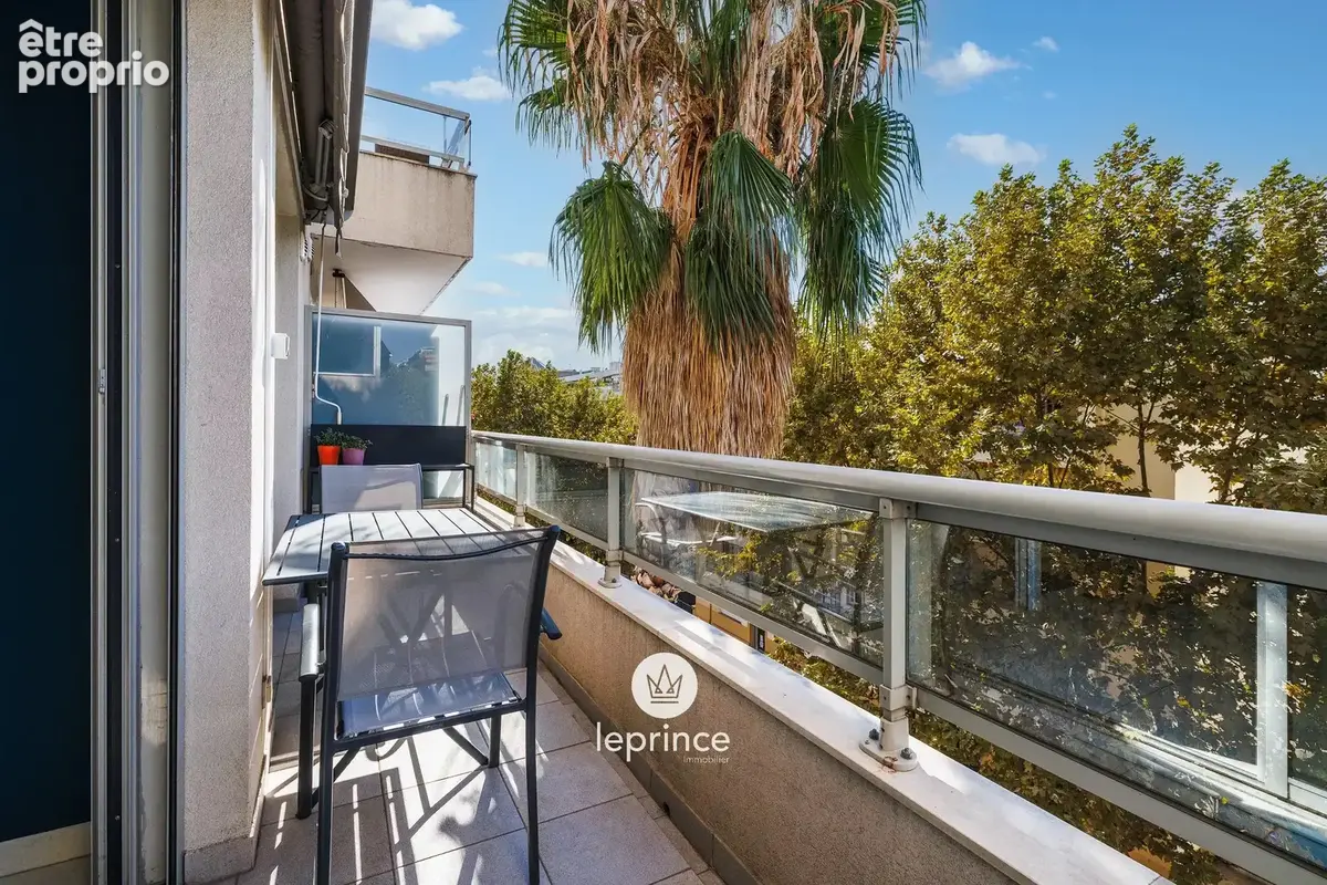 Antibes / Juan les Pins : 2 Pièces étage Élevé - Terrasse - photo 2