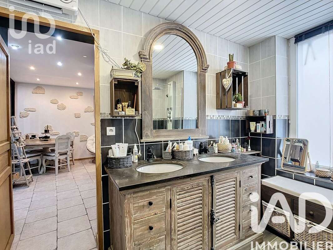 Photo 8 - Appartement à CONDE-SAINTE-LIBIAIRE