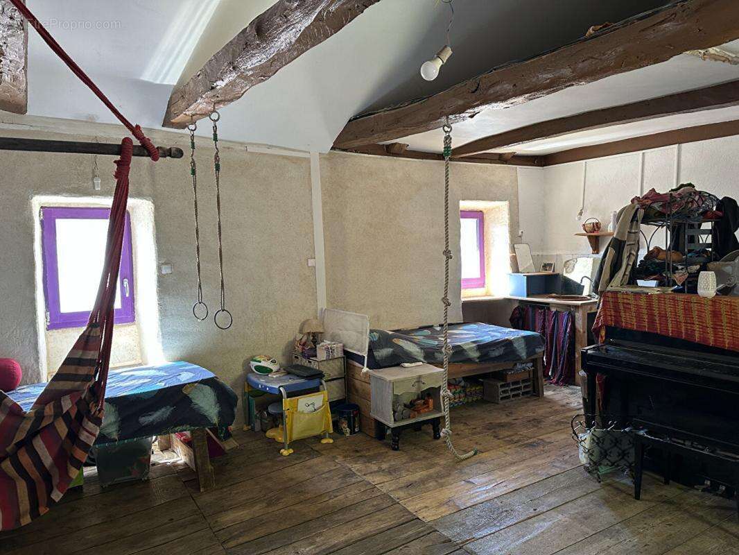 Authentique maison de hameau avec dépendances et vue dégagée - photo 13