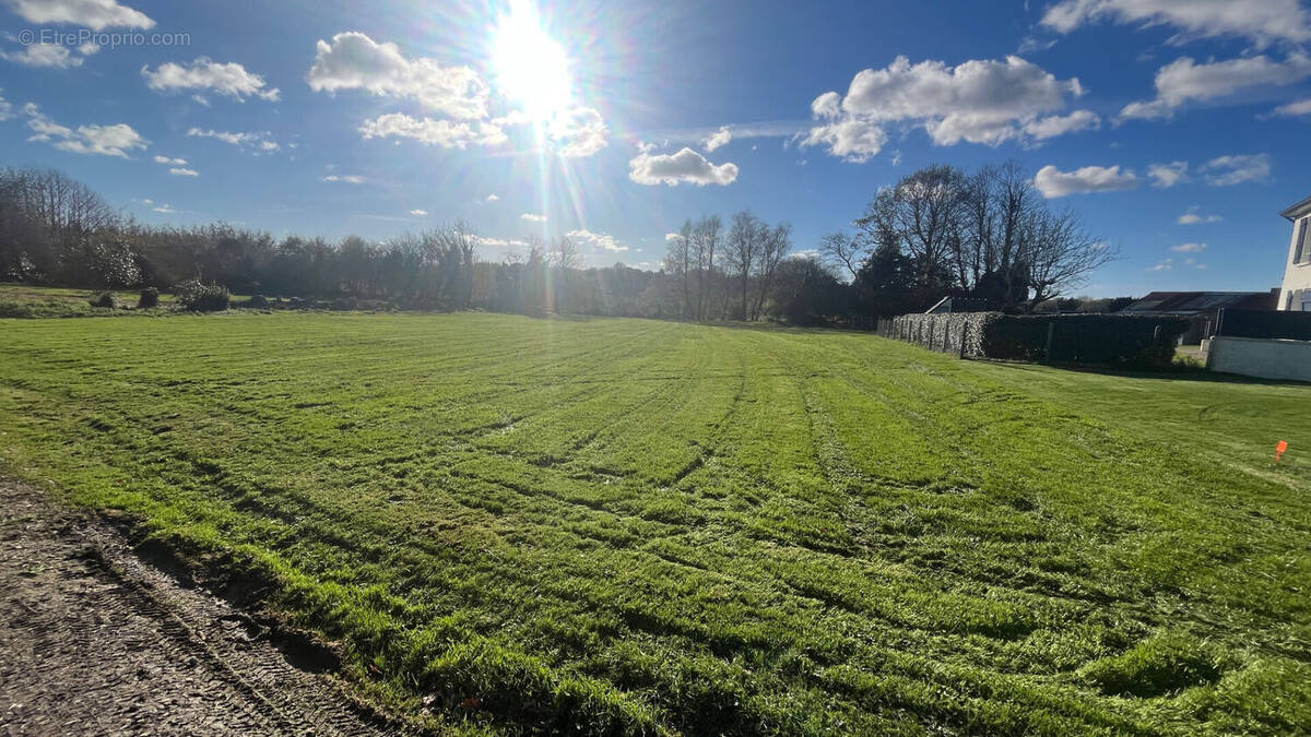 Terrain à ERGUE-GABERIC