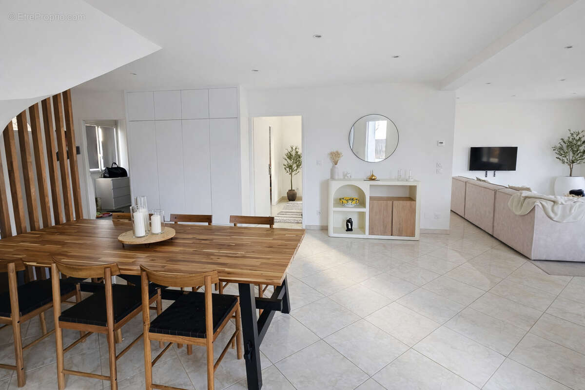 Maison à SALAISE-SUR-SANNE