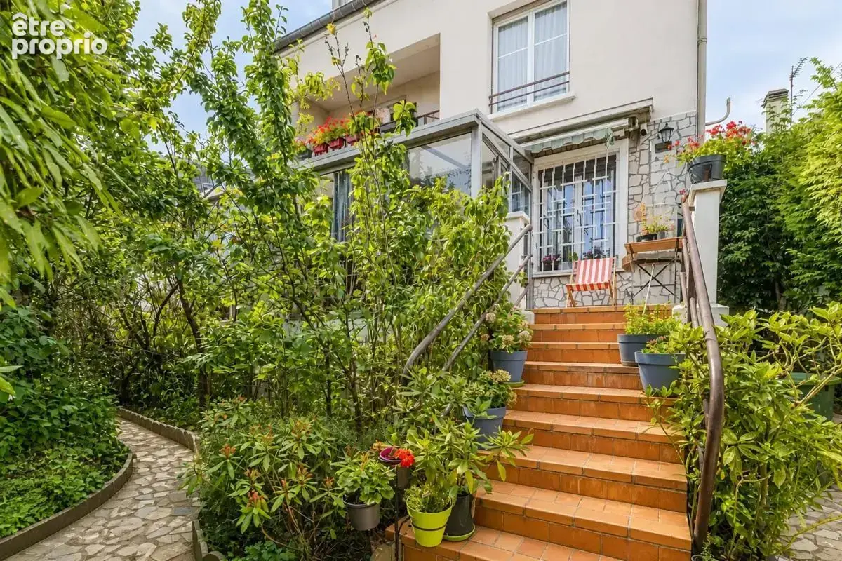Maison de 8 pièces d'environ 200 m² à Bagnolet - photo 16