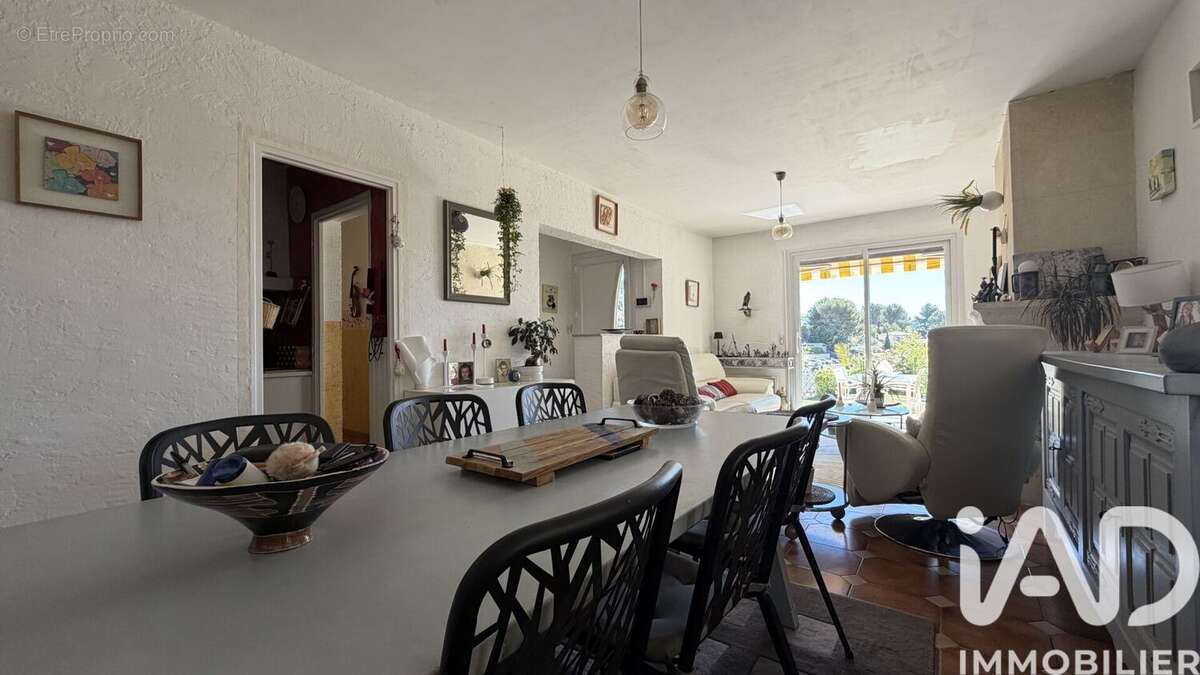 Photo 5 - Maison à VELAUX