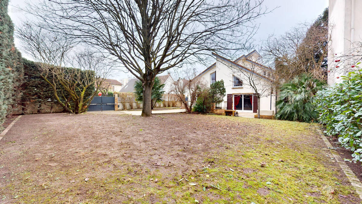 Maison à MONTIGNY-LES-CORMEILLES
