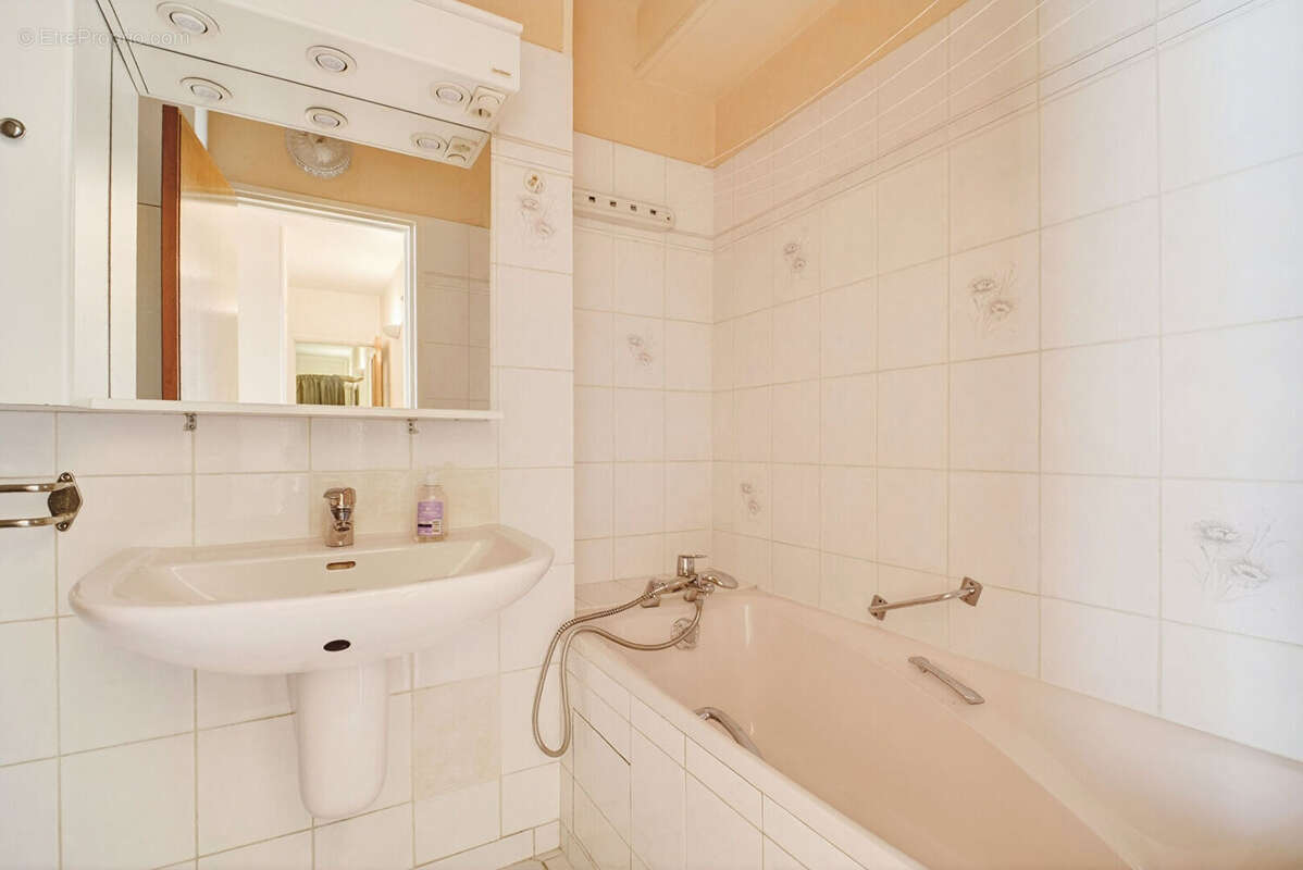 Appartement à PARIS-12E