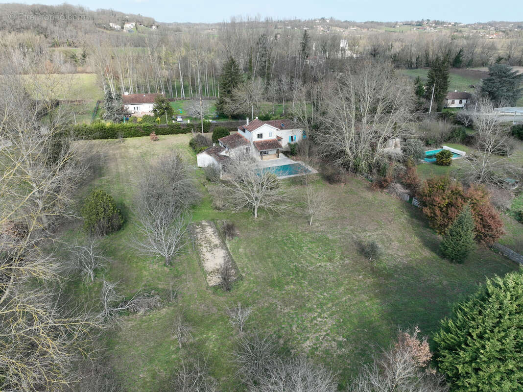 Maison à SAINT-VITE