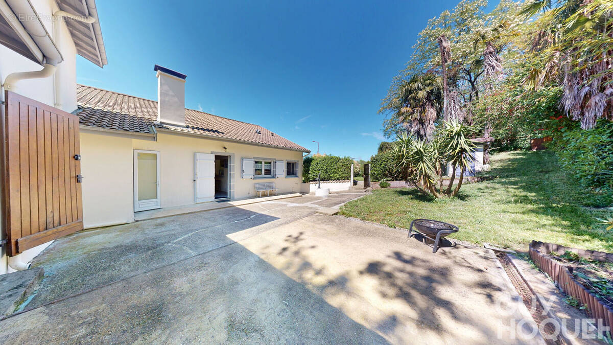 Maison à HAGETMAU