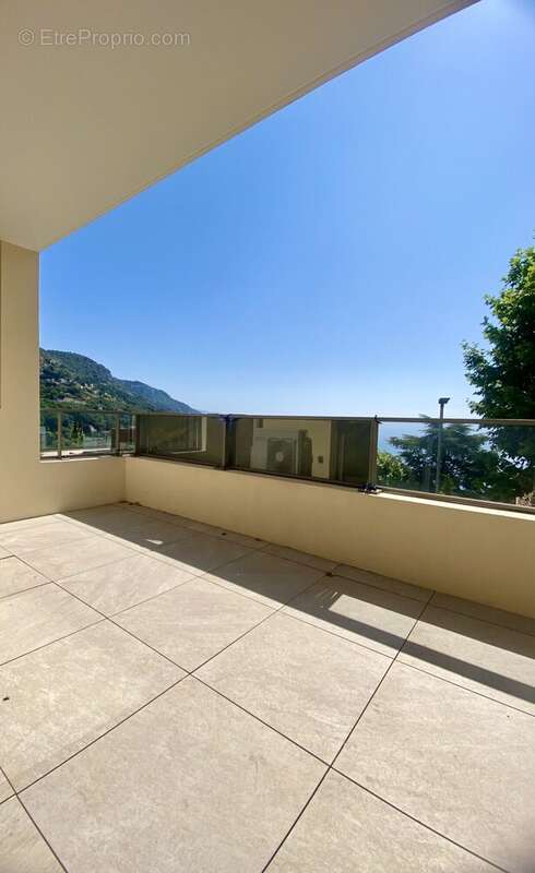 Appartement à LA TURBIE