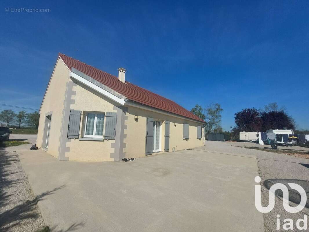 Photo 3 - Maison à SAINT-GERMAIN-DU-BOIS