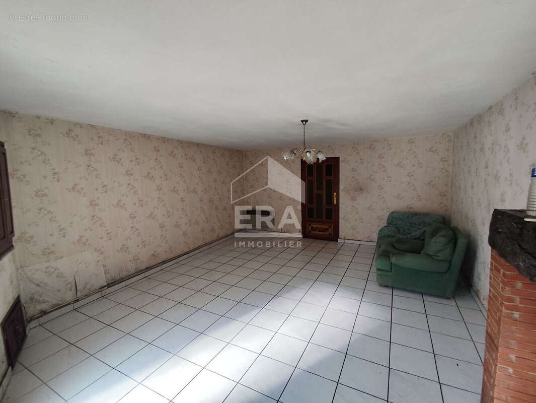 Maison 101 m² à Gencay  - photo 3