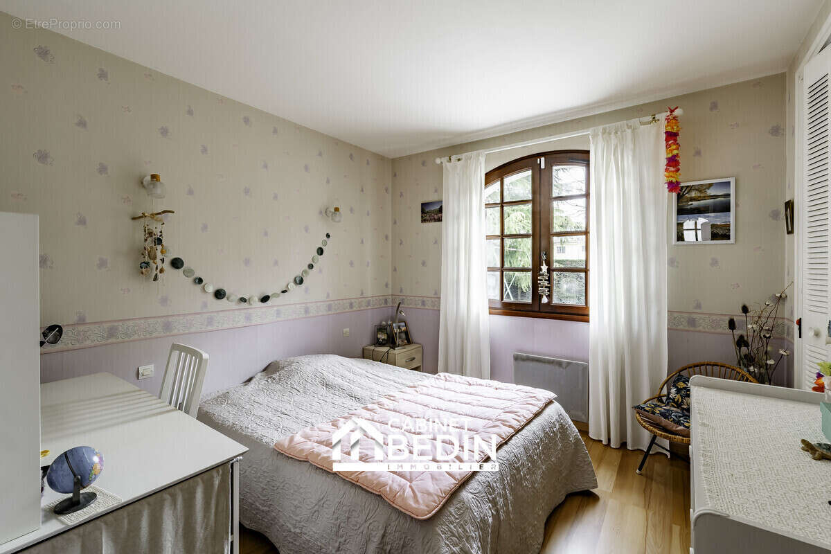 Maison à SAINT-CAPRAIS-DE-BORDEAUX