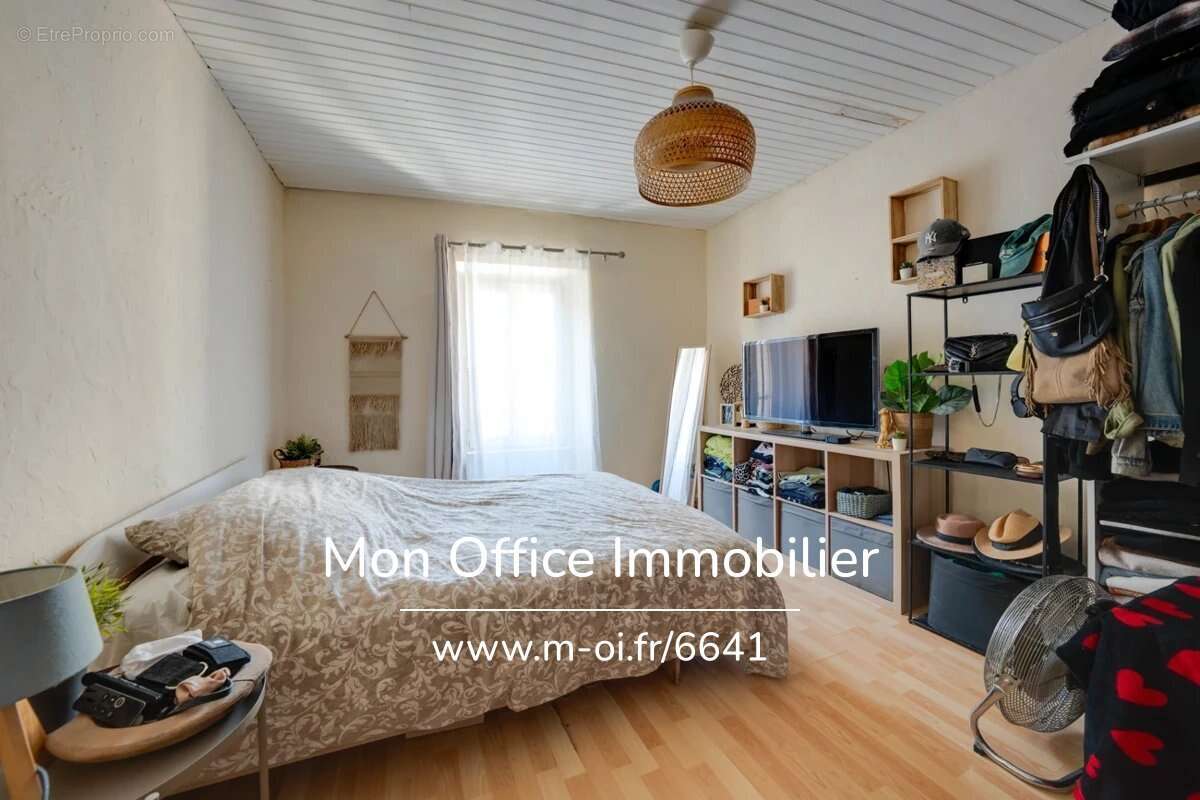 Référence : 6641-CDI. - Spécial investisseur – Maison de village avec terrasse et locataire en place au cœur de Bouc-Bel-Air - photo 5
