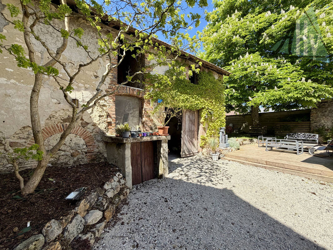Maison à BARBONNE-FAYEL