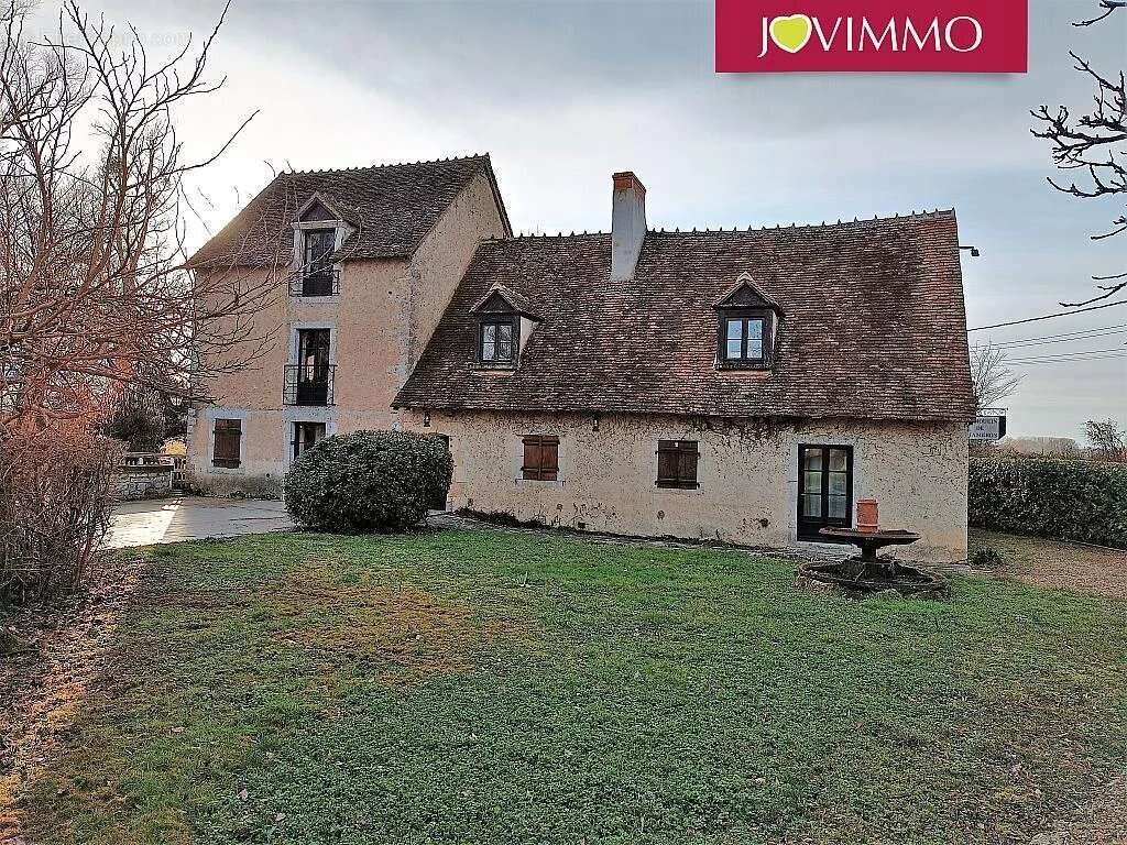 Maison à BESSAIS-LE-FROMENTAL