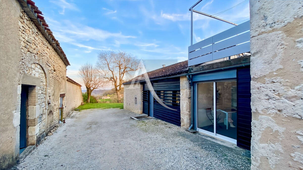 Maison à FLORESSAS