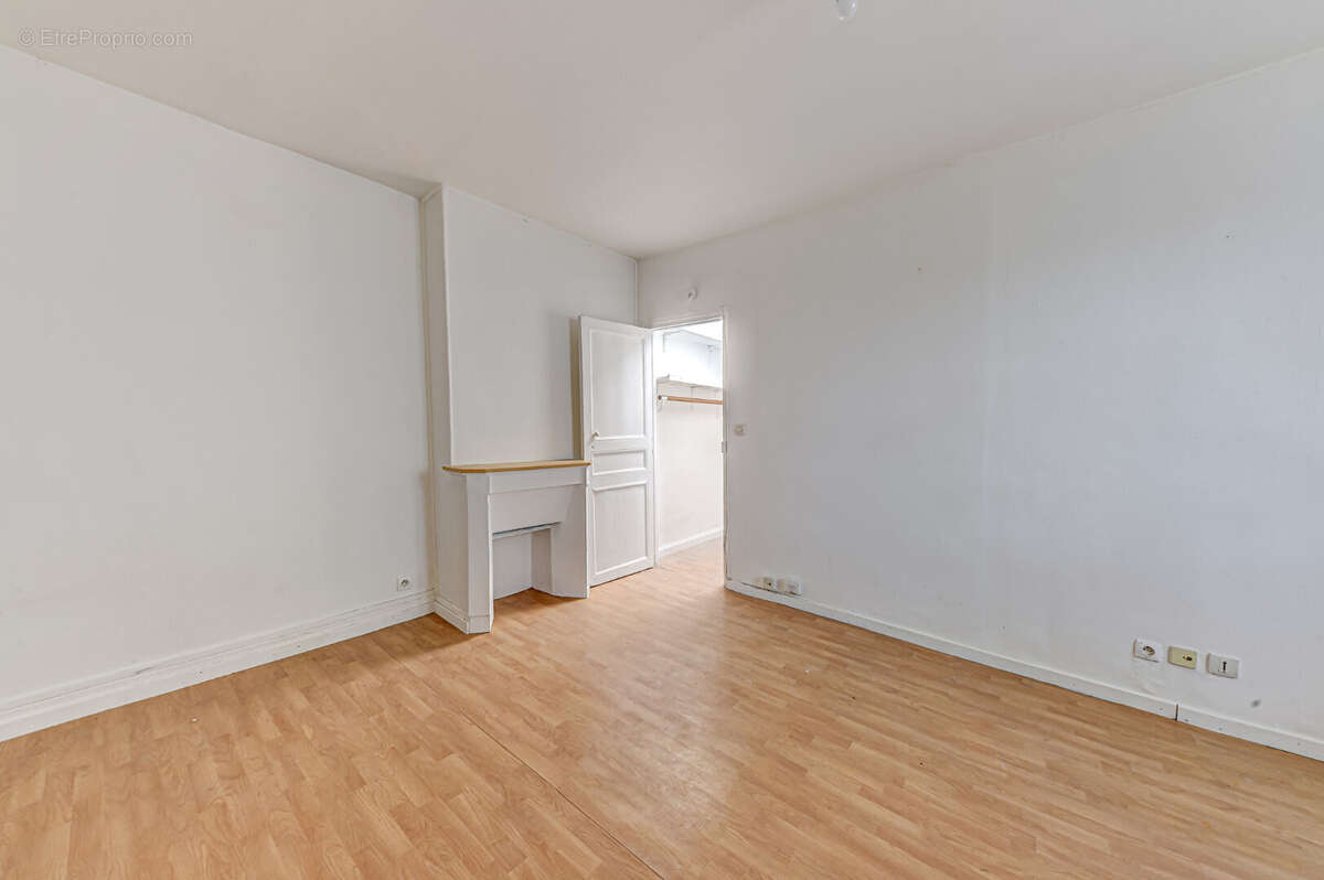 Appartement à PARIS-19E