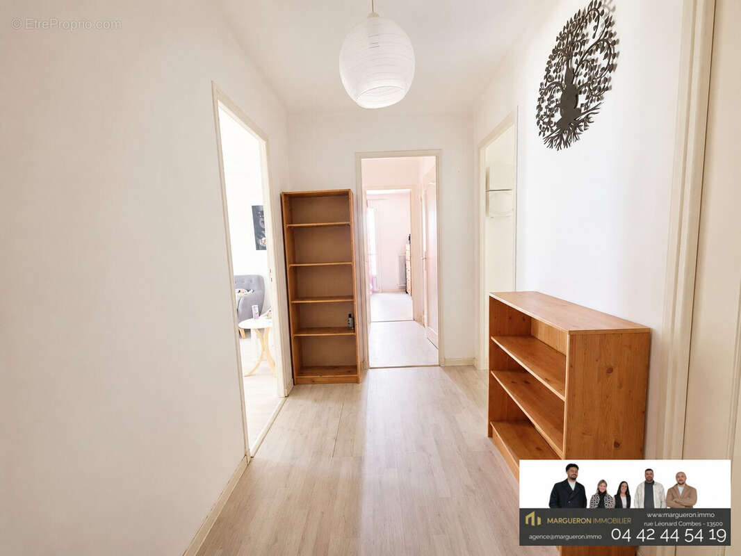 Appartement 58 m² à Port-De-Bouc  - photo 2