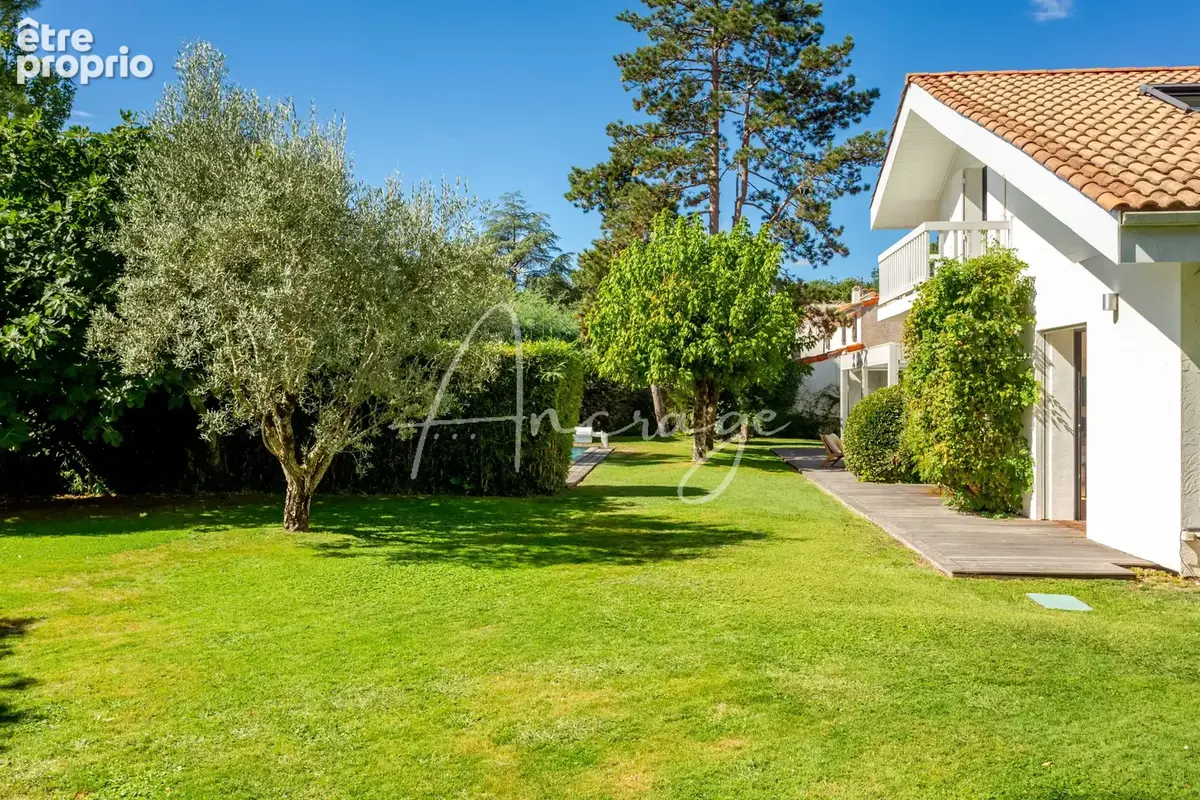 Maison contemporaine de 193 m2 habitables sur une parcelle de 1 176 m2 avec piscine - photo 25