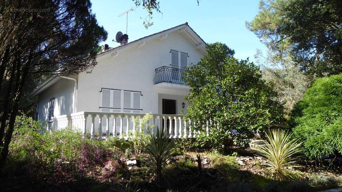 Maison contemporaine 200 m² avec T3 indépendant, piscine, terrain 1300 m²  proche lac  sans vis-à-vis  fort potentiel - photo 31