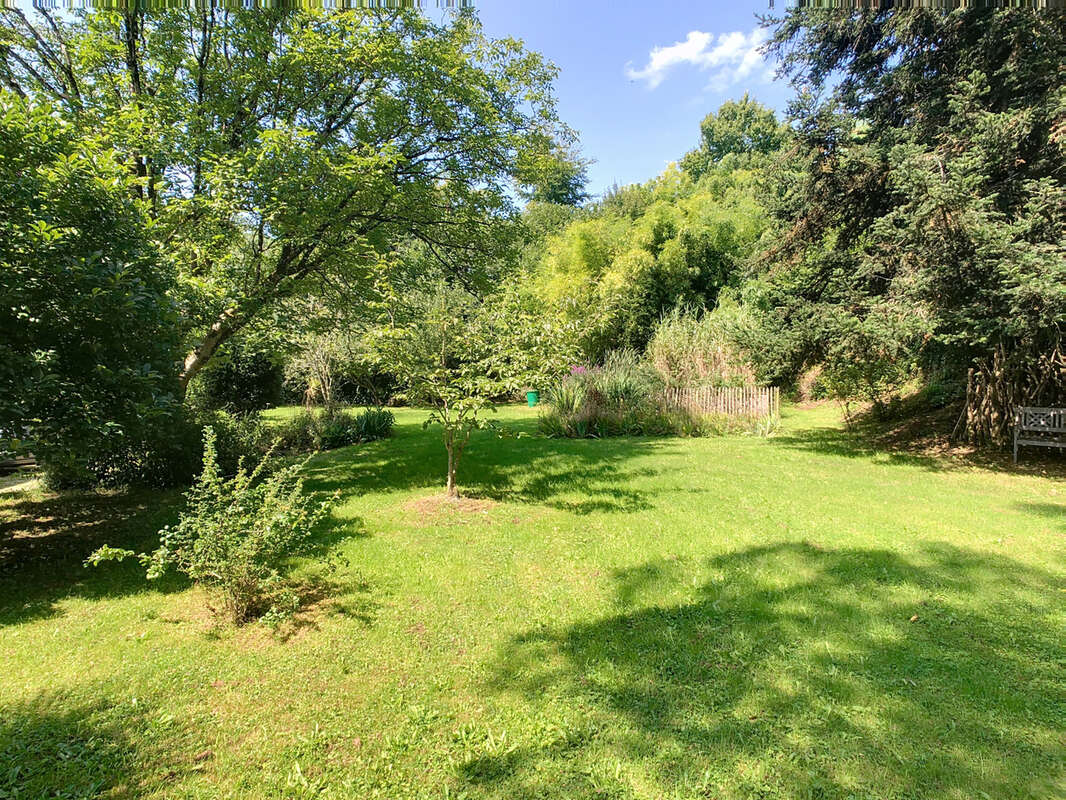 Maison à LE MESNILBUS