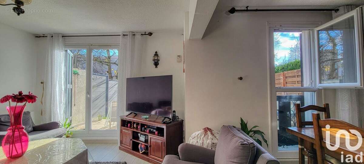 Photo 2 - Maison à CERGY