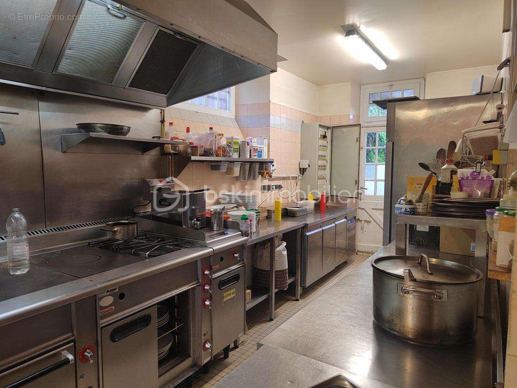 Commerce à ARGENTON-SUR-CREUSE