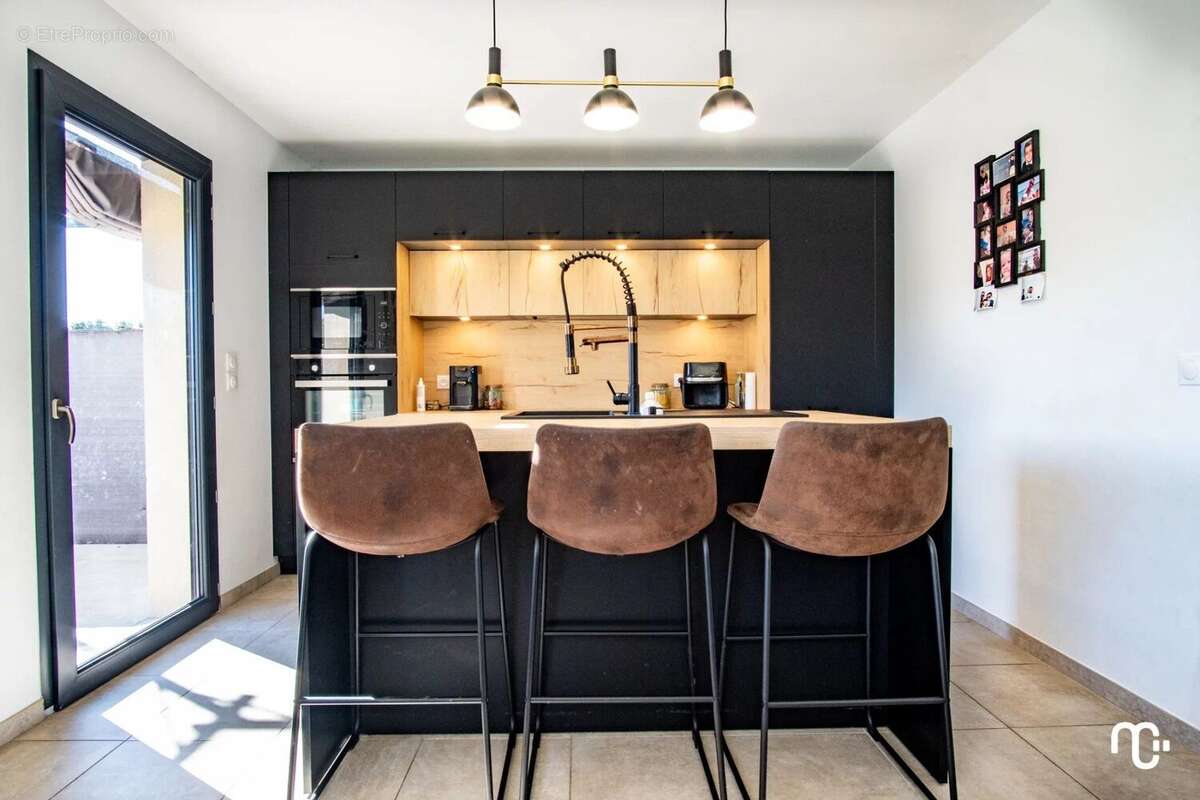 Maison à POURRIERES