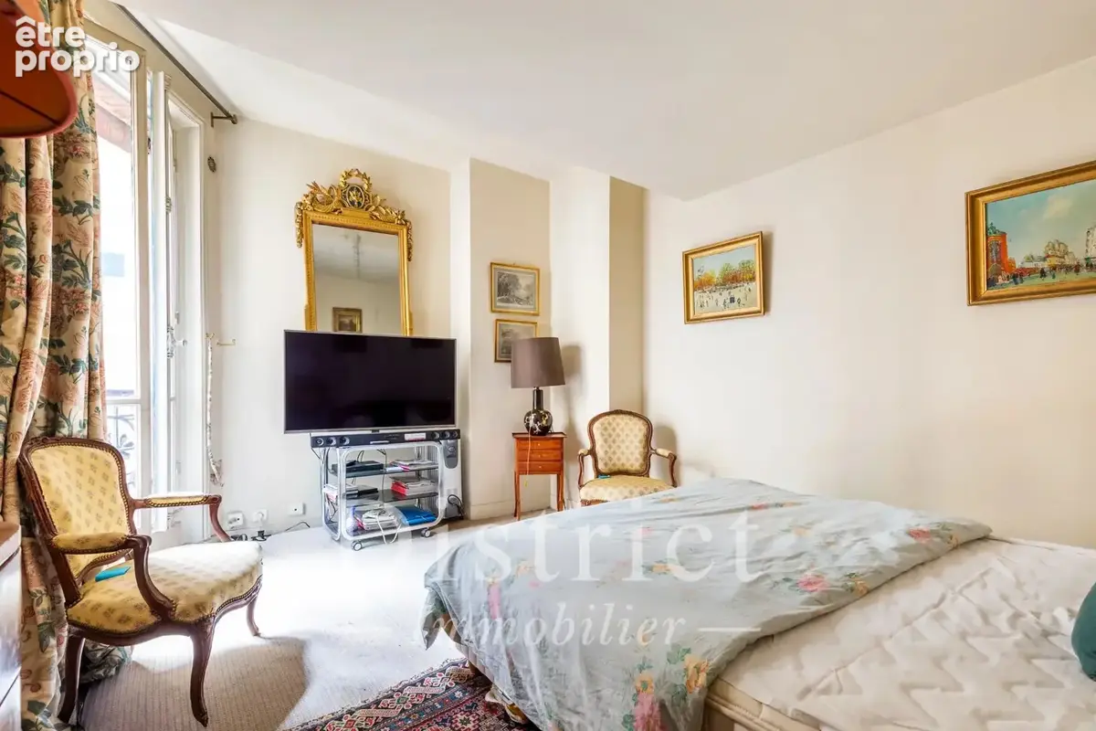 Champ de Mars. Immeuble classé. Appartement 3 pièces de 80m² - photo 10