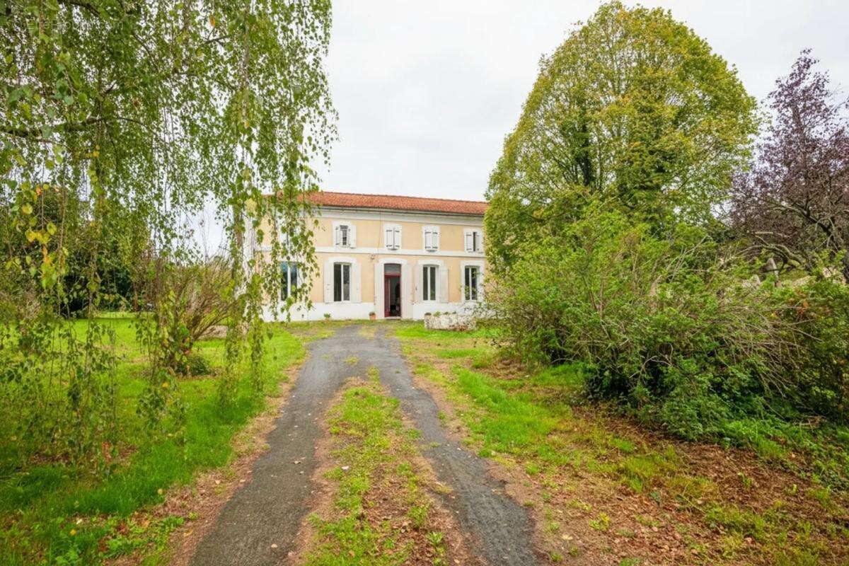 Maison à PLASSAC