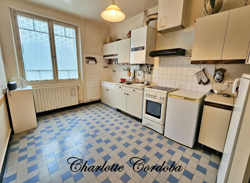 Maison à FEUGAROLLES