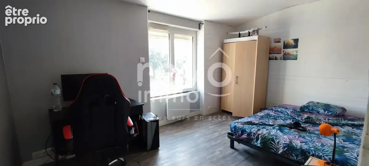 Bourg, proche commodites - photo 5