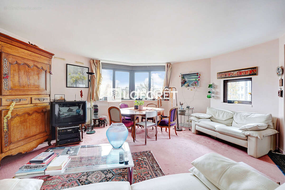 Appartement à PARIS-14E