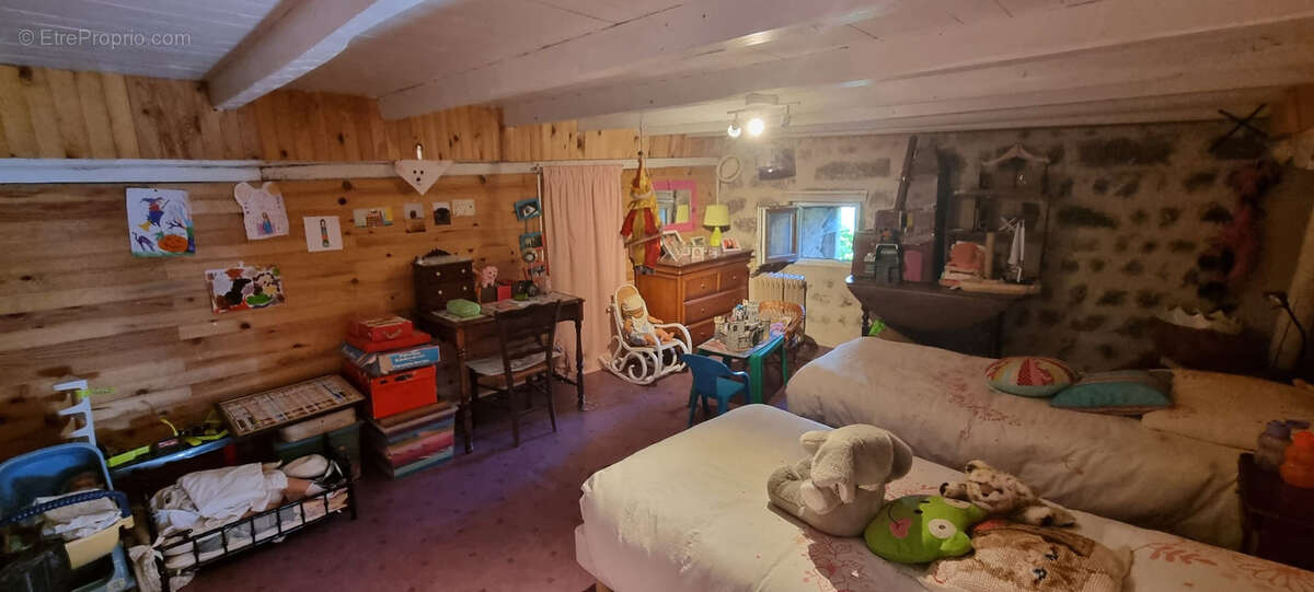 Maison à ESTIVAREILLES