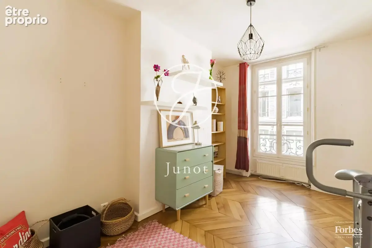 Paris 9e – QUARTIER PIGALLE / SAINT-GEORGES / RUE DE DOUAI – Appartement – 5 pièces – 132,41m² Carrez – 4 chambres – Ascenseur – - photo 18