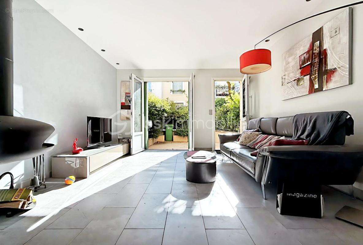 Maison à PARIS-19E