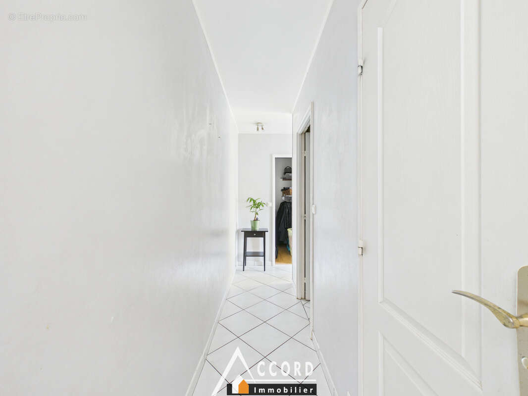 Appartement à SARTROUVILLE