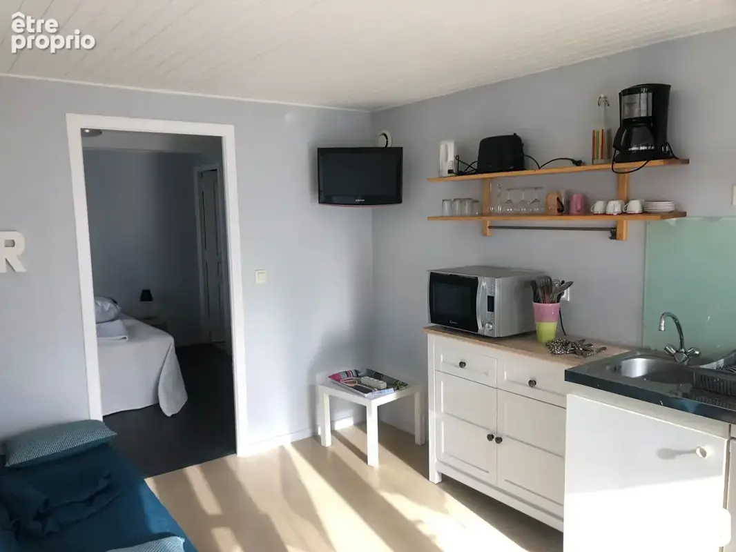Agon Coutainville, immeuble tout proche centre, commerces et plages , trois logements en bon état général, jardin,et cour - photo 4