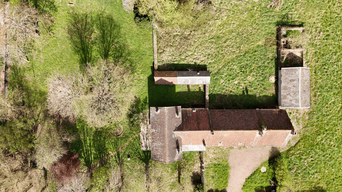 Maison à CHATILLON-EN-BAZOIS