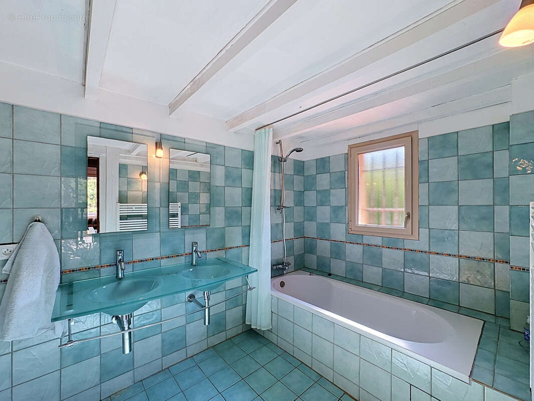 villa 4 pièces de 135m2 - photo 8