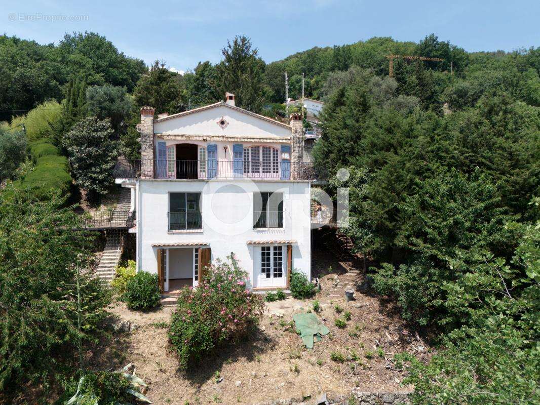 Opportunité à saisir ! appartement à rafraichir - t2bis - terrasse + cave + stationnement privatif + jardin - photo 10