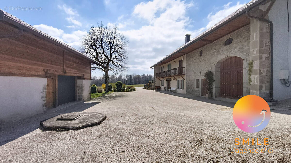Maison à ETAUX