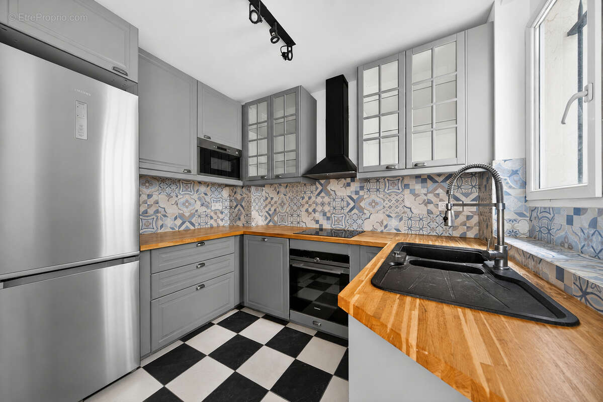 Appartement à PARIS-10E