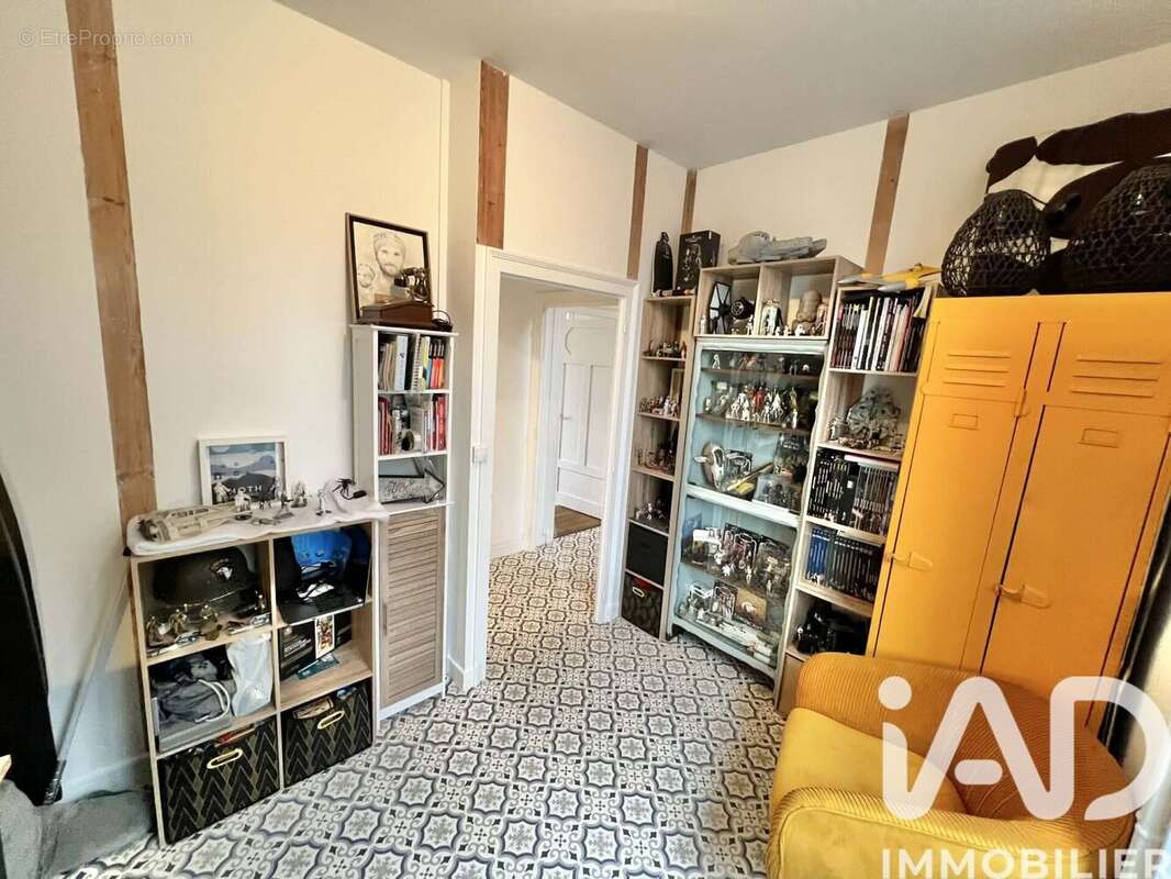 Photo 9