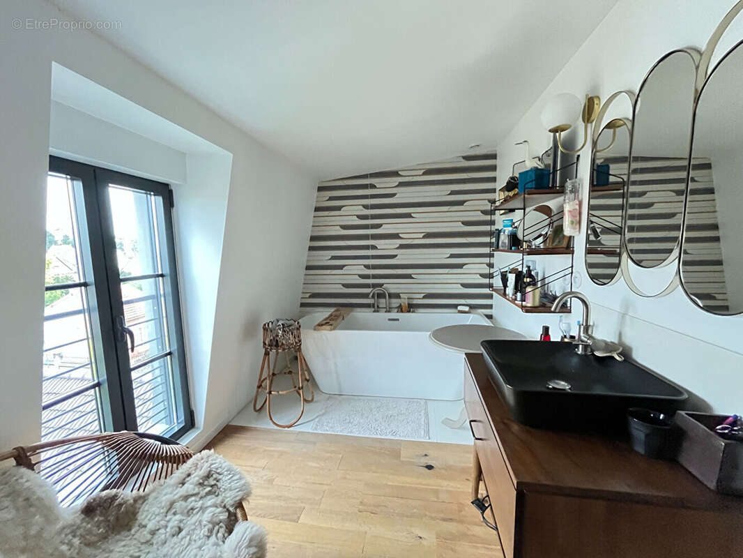 Appartement à SURESNES