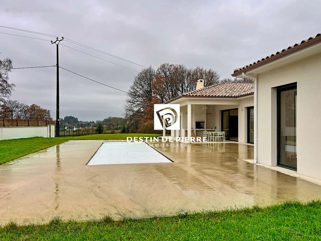 Maison à SAINT-MEXANT