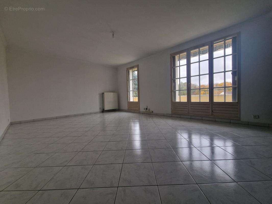 Appartement à VAIRES-SUR-MARNE