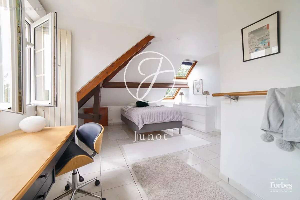 Maison à MAULE
