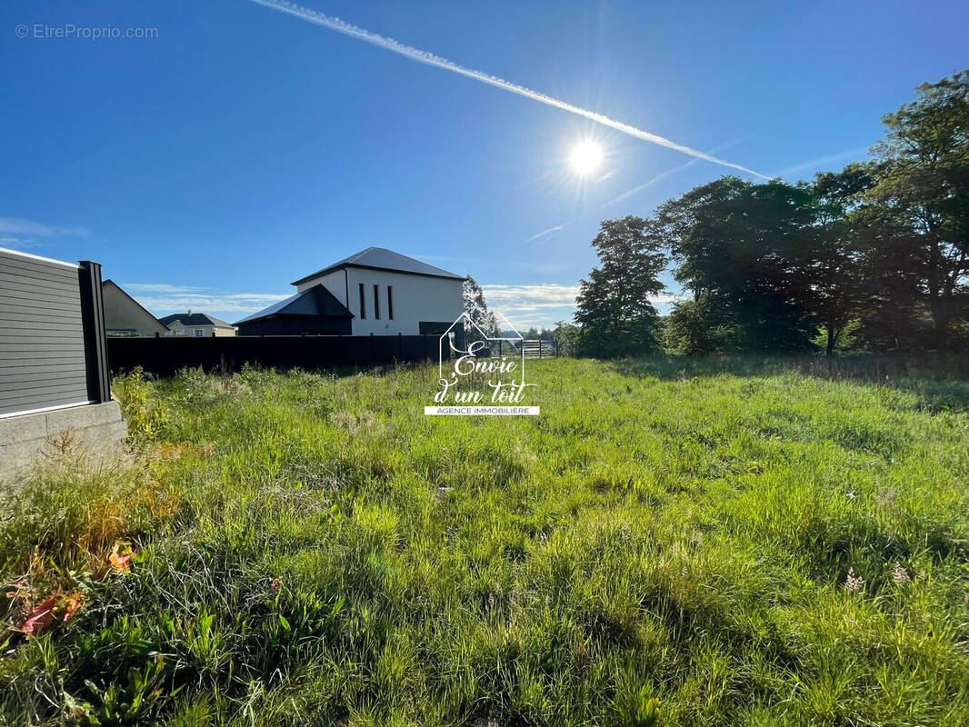 Terrain à ESLETTES