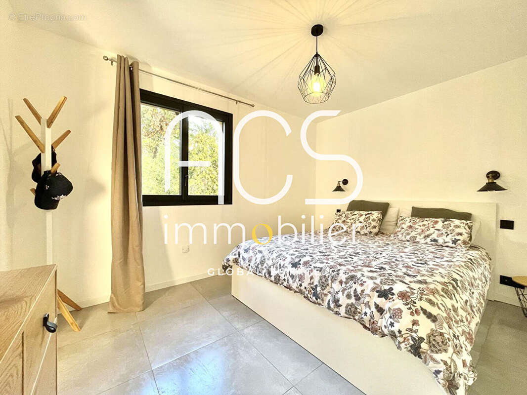 Appartement à MOUGINS