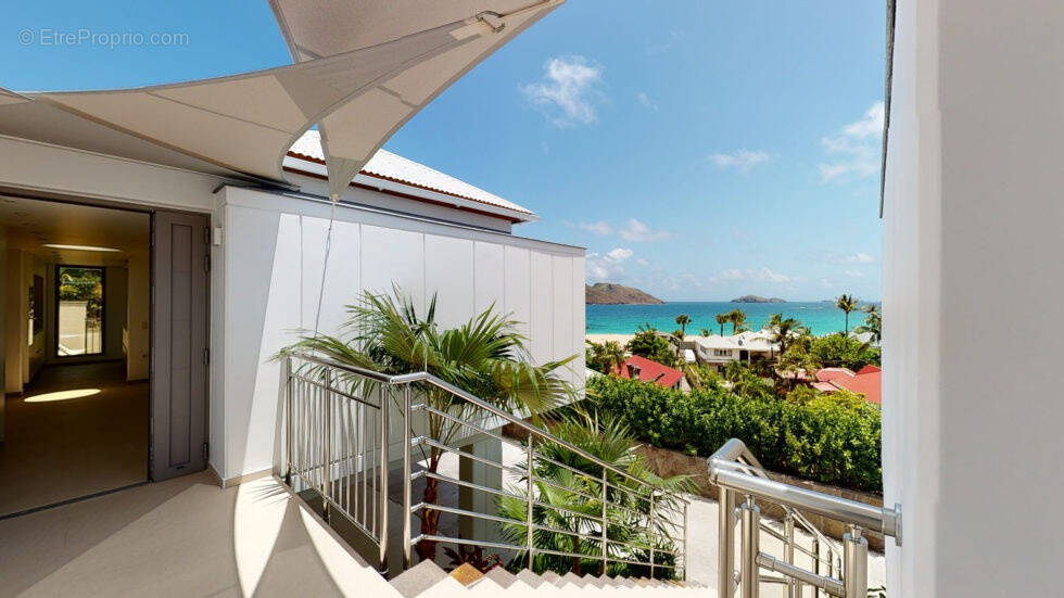 Maison à CAPESTERRE-BELLE-EAU